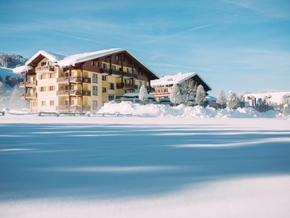 Familienhotel - Tennis - Winterurlaub in Österreich für die ganze Familie - Hotel Gut Weissenhof ****S