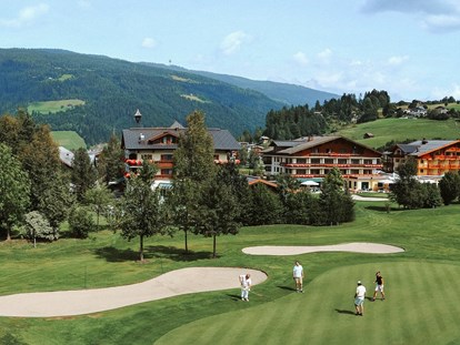 Familienhotel - Ausritte mit Pferden - Hotel Gut Weissenhof direkt am 27-Loch Golfplatz Radstadt - Hotel Gut Weissenhof ****S