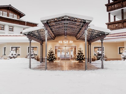 Familienhotel - Ausritte mit Pferden - Winterurlaub mit der Familie im Salzburger Land genießen - Hotel Gut Weissenhof ****S