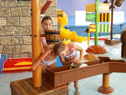 Familienhotel - Pools: Sportbecken - Lucky's Wasser-Erlebniswelt - Ihre Kinder werden es Lieben! - Schlosshotel Lacknerhof****S Flachau