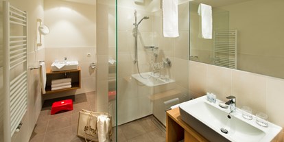 Familienhotel - Naturns bei Meran - Badezimmer Suite Euringer - Hotel Bad Ratzes