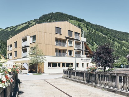 Familienhotel - Radstadt - Außenansicht Beag Haus - Das Original Kinderhotel Stegerhof in der Steiermark