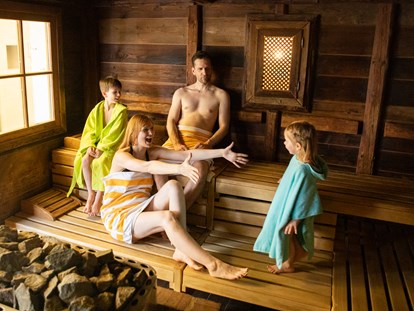 Familienhotel - Babysitterservice - Saunalandschaft für die ganze Familie - Familien Wellness Hotel Restaurant Seeklause