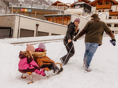 Familienhotel - Kletterwand - Skischule - Familienhotel Huber