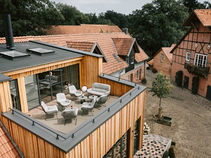 Familienhotel - Preisniveau: exklusiv - Dachterrasse in der Bar für laue Sommerabende - Familotel Landhaus Averbeck