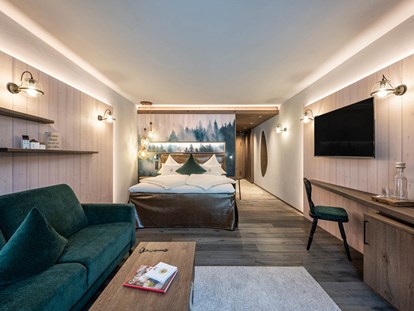 Familienhotel - Kirchdorf in Tirol - Wohnkomfort- Doppelzimmer "Baumtraum" - Good Life Resort die Riederalm ****S
