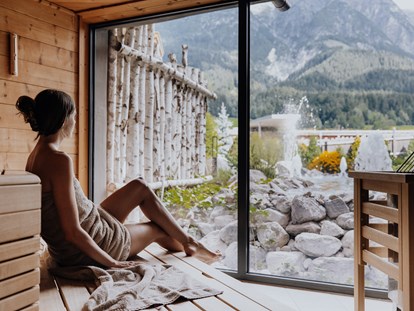 Familienhotel - Kirchdorf in Tirol - Panoramasauna im "Mountain Spa" - Good Life Resort die Riederalm ****S