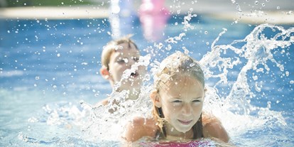 Familienhotel - Gardasee - Kinder im Pool - Du Lac et Du Parc Grand Resort