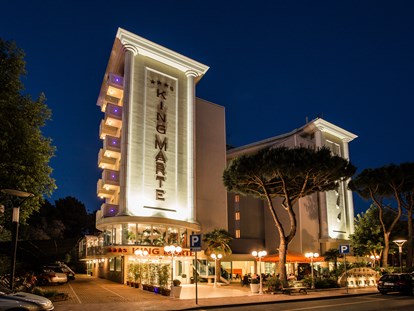 Familienhotel - Umgebungsschwerpunkt: Strand - Italien - Hotel King Marte