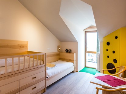 Familienhotel - Award-Gewinner - Kinderzimmer in der Mansarde  - Familotel Landhaus zur Ohe