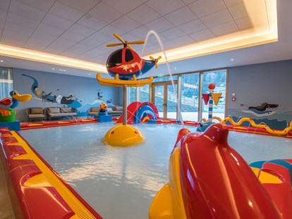 Familienhotel - Ponyreiten - Kinderschwimmbecken - Dachsteinkönig - Familux Resort 
