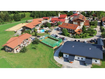 Familienhotel - Kletterwand - Hotelanlage  - Familotel Spa & Familien-Resort Krone