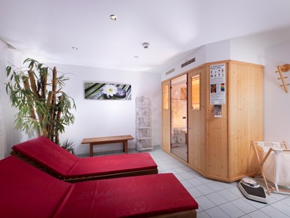 Familienhotel - Kirchdorf in Tirol - Gegen Muskelkater - unsere Infrarot-Sauna - Familienhotel Central 