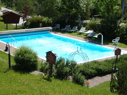 Familienhotel - Pools: Außenpool beheizt - Beheizter Pool mit Kinderbecken - Lengauer Hof