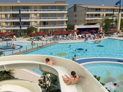 Familienhotel - Umgebungsschwerpunkt: Strand - Italien - Aparthotel & Villaggio Planetarium Resort 