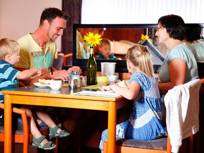 Familienhotel - Bayerischer Wald - Restaurant - sonnenhotel BAYERISCHER HOF