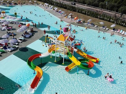 Familienhotel - Umgebungsschwerpunkt: Strand - Italien - Lagunenpool mit Wasserpark - SISAN Family Resort