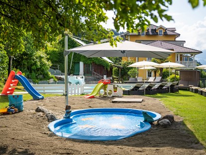 Familienhotel - Kinderhotels Europa - Beheiztes Kinderbecken - Familienhotel Post am Millstätter See - family.sport | see.berg