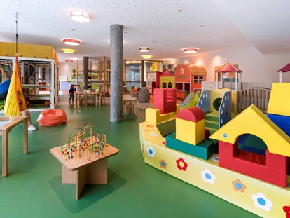 Familienhotel - Naturns bei Meran - Indoor-Spielwelt - Quellenhof Luxury Resort Passeier