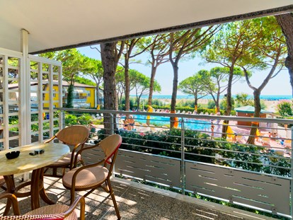 Familienhotel - Umgebungsschwerpunkt: Strand - Italien - Möchten Sie sich etwas mehr gönnen ? 
Fragen Sie uns nach einem Zimmer mit Meerblick, wir finden gerne eine passende Lösung mit Ihnen für Ihre Familie ☺ - PARK HOTEL PINETA - Family Relax Resort
