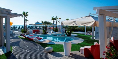 Familienhotel - Umgebungsschwerpunkt: Strand - Italien - Privatstrand mit Kinderschwimmbad und Riesenwhirlpool  - Hotel Doge