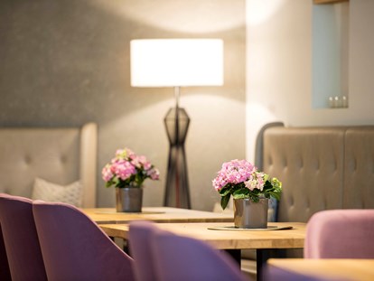 Familienhotel - Wellnessbereich - Stilvolles Ambiente im alpin-modernen Design  - DAS GRAFENSTEIN Familienresidence & Suiten