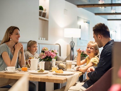 Familienhotel - Trentino-Südtirol - Das Genießer- & Vitalfrühstücksbuffet für die ganze Familie  - DAS GRAFENSTEIN Familienresidence & Suiten