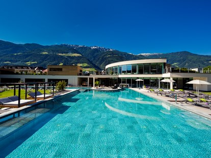 Familienhotel - Meran und Umgebung - SONNEN RESORT ****S
Das Familien-Wellnesshotel in Südtirol - SONNEN RESORT ****S