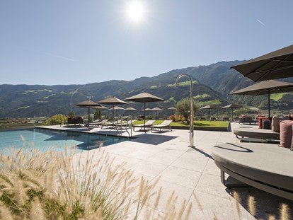 Familienhotel - Naturns bei Meran - Sky-Spa mit 360° Panoramablick auf die umliegende Bergwelt - Feldhof DolceVita Resort