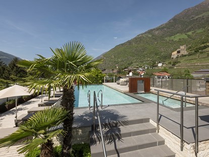 Familienhotel - Naturns bei Meran - Sky-Spa mit 360° Panoramablick auf die Südtiroler Bergwelt - Feldhof DolceVita Resort