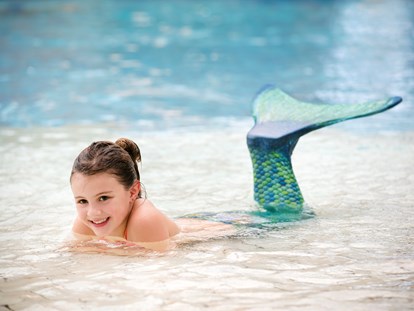 Familienhotel - Wellnessbereich - Meerjungfrauenschwimmen - H2O Hotel-Therme-Resort