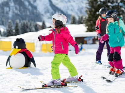 Familienhotel - Umgebungsschwerpunkt: Stadt - Kinder-Skischule nur 150 m entfernt - Familotel Kaiserhof****