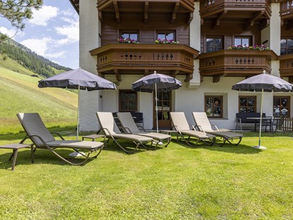 Familienhotel - Skikurs direkt beim Hotel - Kinder- & Gletscherhotel Hintertuxerhof
