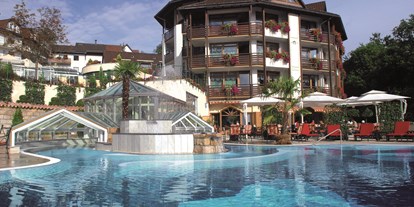 Familienhotel - Harz - Außenpool und Seeterrasse vom SPA & Wellness Resort Romantischer Winkel - Romantischer Winkel - RoLigio® & Wellness Resort