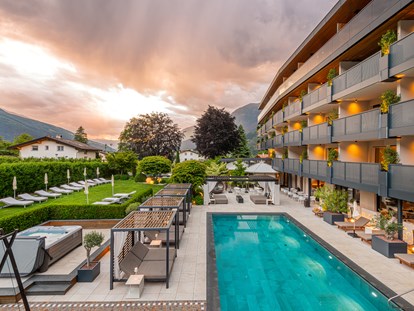 Familienhotel - Naturns bei Meran - Außenansicht - Hotel das Paradies