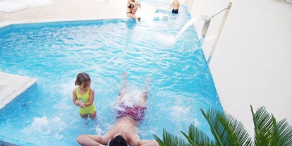 Familienhotel - Spanien - Jacuzzi mit Wasserfall - FAMILY HOTEL Playa Garden
