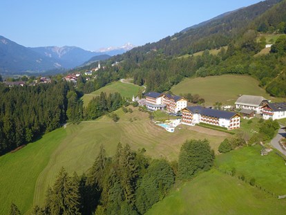 Familienhotel - Verpflegung: 3/4 Pension - Hotel Glocknerhof in Kärnten umgeben von Wiesen und Wäldern: https://www.glocknerhof.at/hotel-glocknerhof-kaernten.html - Hotel Glocknerhof