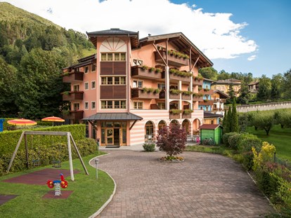 Familienhotel - Gardasee - Familienhotel am Gardasee - Family Hotel Adriana