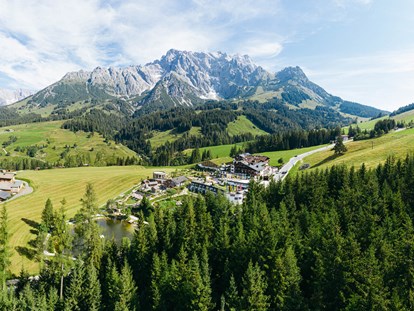 Familienhotel - Kirchdorf in Tirol - Außenaufnahme vom Übergossene Alm Resort - Übergossene Alm Resort
