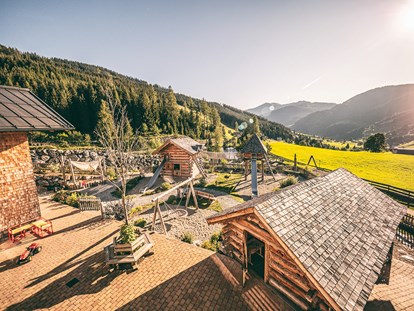 Familienhotel - Kirchdorf in Tirol - Almspielplatz Übergossene Alm Resort - Übergossene Alm Resort