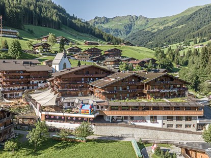 Familienhotel - Kirchdorf in Tirol - Hotelansicht - Galtenberg Family & Wellness Resort