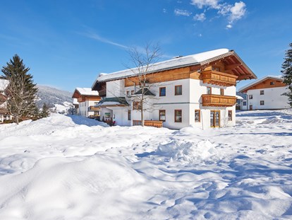 Familienhotel - Gosau - Sonnberg Ferienanlage im Winter - Sonnberg Ferienanlage