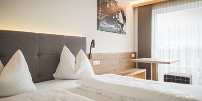 Familienhotel - Obertilliach - Suite mit Balkon - Dolomit Family Resort Alpenhof