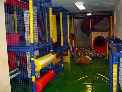 Familienhotel - Kinderhotels Europa - Softplayanlage - Smileys Kinderhotel 