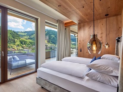 Familienhotel - Pools: Außenpool beheizt - Familienzimmer - DAS EDELWEISS Salzburg Mountain Resort
