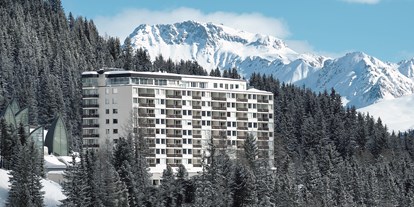 Familienhotel - Klassifizierung: 5 Sterne S - Aussenansicht
 - Tschuggen Grand Hotel