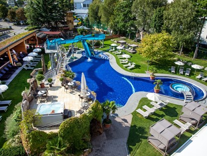 Familienhotel - Italien - Außenpoolanlage - Familien-Wellness Residence Tyrol