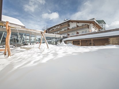 Familienhotel - Reitkurse - Hotel Fameli im Winter - Hotel Fameli