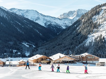 Familienhotel - Skilift - Direkt an der Piste - Almfamilyhotel Scherer****s - Familotel Osttirol