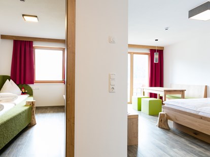 Familienhotel - Umgebungsschwerpunkt: Fluss - Suite für Familien - Almfamilyhotel Scherer****s - Familotel Osttirol